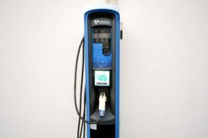 電気自動車の充電スタンド